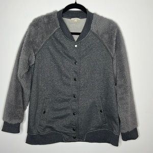 Furry sleeve jacket ❤️